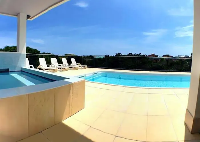 Residenz Regina Lounge Fuer 6 Personen *